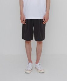 ONE TUCK SHORT SLACKS-BLACK