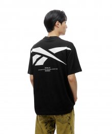 벡터 오버사이즈 빅 로고 티셔츠 - 블랙 / GL1271