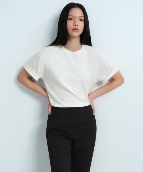 무신사 스탠다드 우먼(musinsastandardwoman) 우먼즈 릴렉스 핏 크루 넥 반팔 티셔츠 [크림]