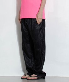 STRAIGHT PANTS (BLACK)