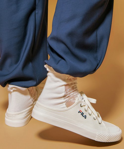 fila b