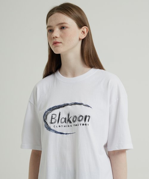 블라쿤(blakoon) 크레용 시그니쳐 로고 반팔티셔츠 (화이트)