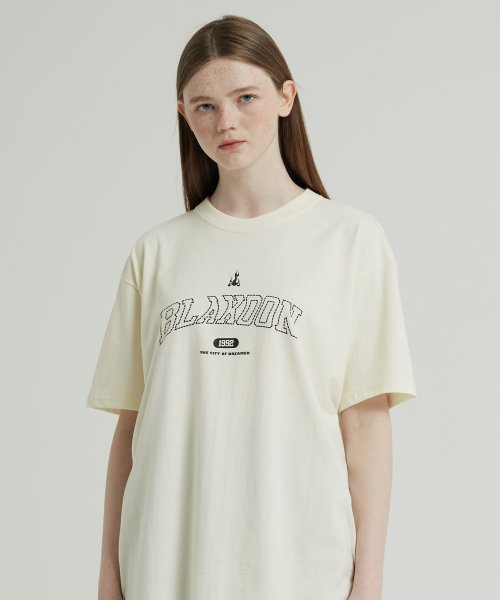 블라쿤(blakoon) 스티치 로고 반팔티셔츠 (크림)