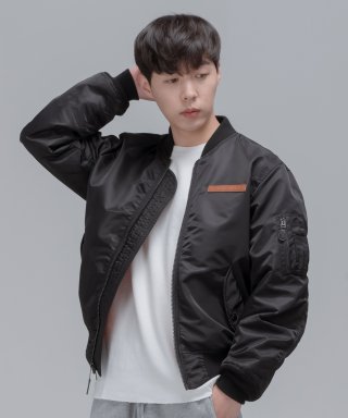 아비렉스(AVIREX) | 무신사 스토어