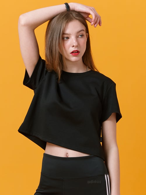 콜릿(koleat) [ 여름 ver. ] 쿨링 기능성 세미 무지 크롭티 반팔 (블랙)