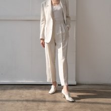 Basic two tuck trousers in ivory