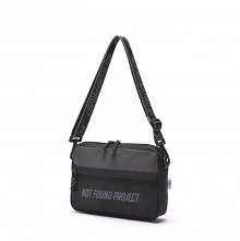 Give out a Flash CROSS BAG (BLACK) NFP1806012BK