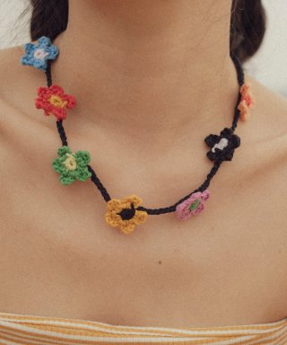 [MERRYMOTIVE] BLACKPINK着用☆Color flower knit necklace 메리모티브(MERRYMOTIVE) Color flower knit necklace - 후기