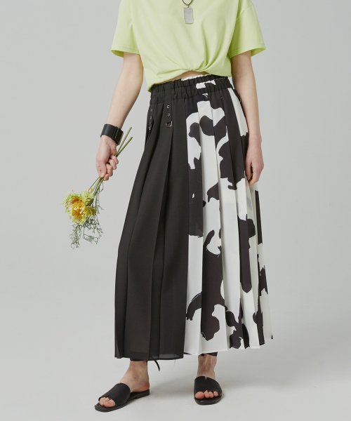 Cow print 2025 pleated skirt