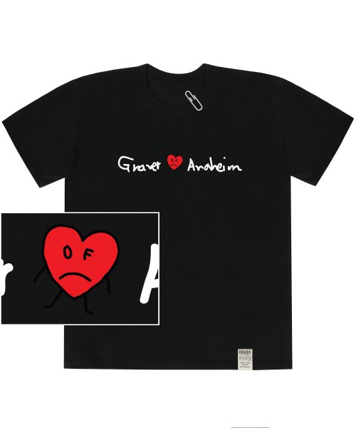 MUSINSA | GRAVER [UNISEX] DRAWING HEART LOGO WHITE CLIP SHORT