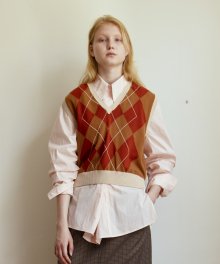 V 넥 아가일 숏 베스트 V NECK ARGYLE SHORT VEST - CAMEL