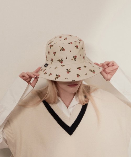 【MUDIDI】Reversible flower bucket hat 005 무디디(MUDIDI) Reversible flower bucket hat 005 Ivory