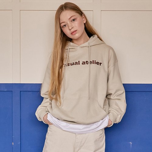 어슈얼아뜰리에(ASSUAL ATELIER) Embo Logo Hoodie (Beige) - 55,200 | 무신사 스토어