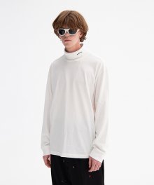 LONG SLEEVE TURTLE NECK (WHITE)