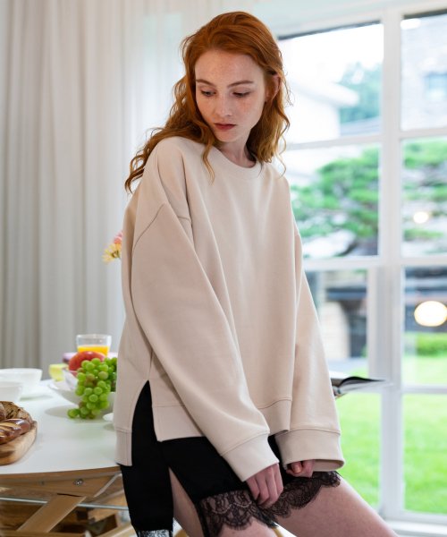 OVERSIZED SIDE SLIT SWEATSHIRT (IVORY 