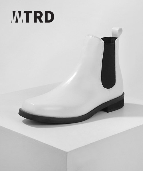 White deals chelsea boot