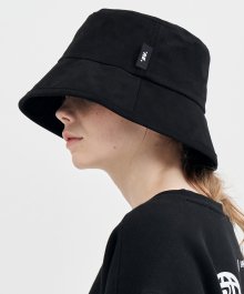 RE label bucket hat (black)