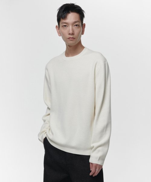 MUSINSA | MUSINSA STANDARD MINIMAL CREWNECK SWEATER [CREAM]