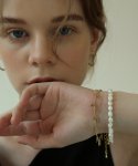 레이지던(LAZYDAWN) pearl bracelet B009
