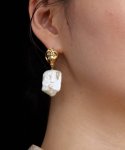 듀이데저트(DEWY DESERT) Square pearl Earring