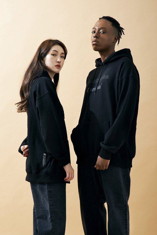 어퍼스트로피 콤마() OUTLINE LOGO HOODIE (Black/Black) 상품 이미지