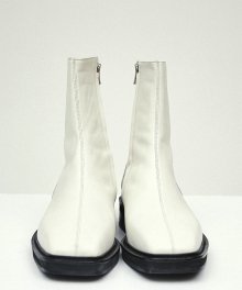 CREAM square toe 3D detail boots(MH002)