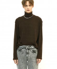 DARKBROWN cutting detail highneck knit t-shirts(MT206)