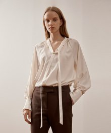 [NUVO10 누보텐]ivory long tie blouse VWBLKK1000