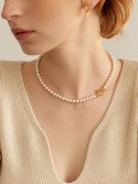 리엔느와르(leeENoir) Dot Toggle Pearl Necklace (2color)