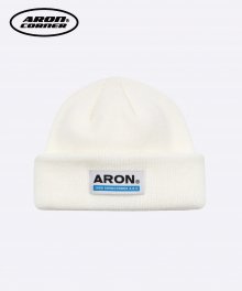 AP LOGO KNIT SHORT BEANIE WHITE