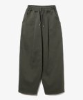 Deep One Tuck Sweat Pants [Khaki]