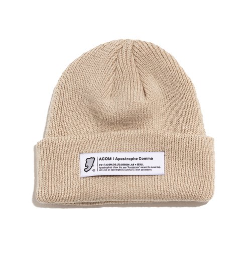 어퍼스트로피 콤마(apostrophecomma) 메인 라벨 숏 비니 (베이지)