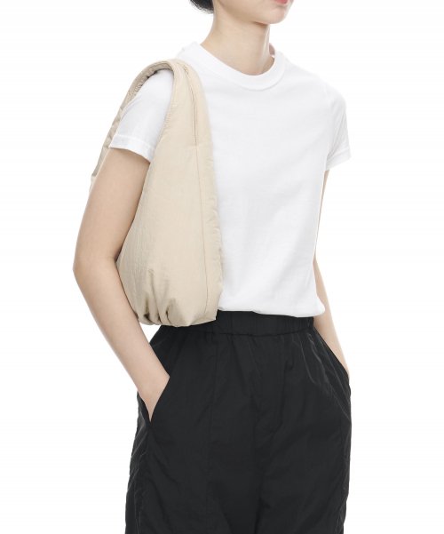 MUSINSA | AMOMENTO SMALL PADDED BAG - BEIGE