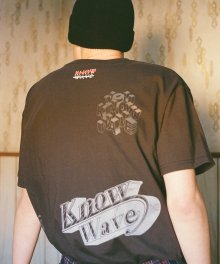 멀티 프린트 티 셔츠 KNT011m(DARK CHARCOAL)