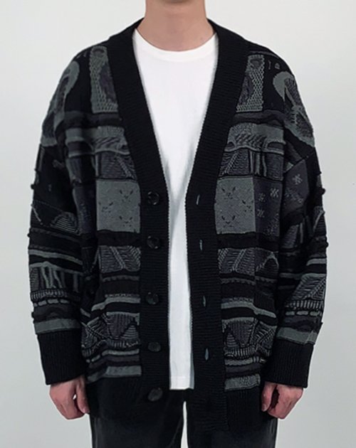 에이메이드(amadef) 멀티 패턴 믹스 오버핏 니트 가디건 (블랙그레이)