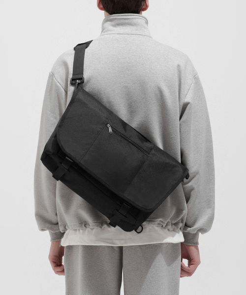 퀄팩(qualpack) 어센틱 메신저백 320 폴리