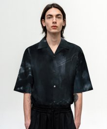 프린트 숏 슬리브 셔츠 BLACK