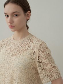 half sleeve lace blouse [fabric from Japan] (cream beige)
