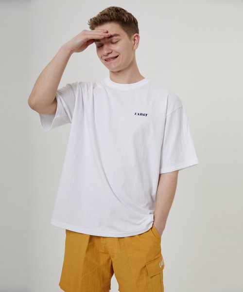 유어데이(UADAY) LOGO 1/2 Tee_WHITE - 29,000 | 무신사 스토어