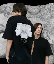 [SINAWE 1st album] BLACK OVER FIT MODERN ARTWORK T-SHIRT TNTS1E602BK