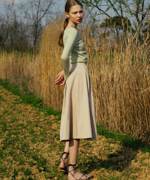 Lina box pleated midi skirt (beige)