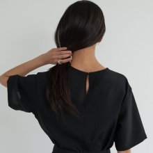 Sheath round blouse black
