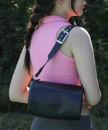 ROUND SHOULDER BAG (black)