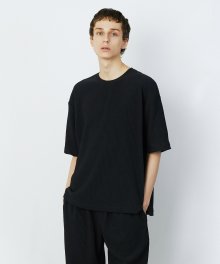 BLACK SEMI OVER FIT PLEATS T-SHIRTS TNTS1E716BK