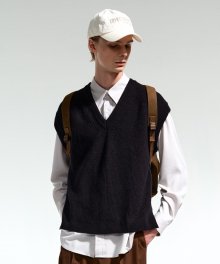 BLACK SEMI OVER FIT SKASHI V-NECK KNIT VEST TNSW1F705BK