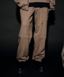 (THE LION KING)SMALL LOGO JOGGER PANTS DUSTY BEIGE