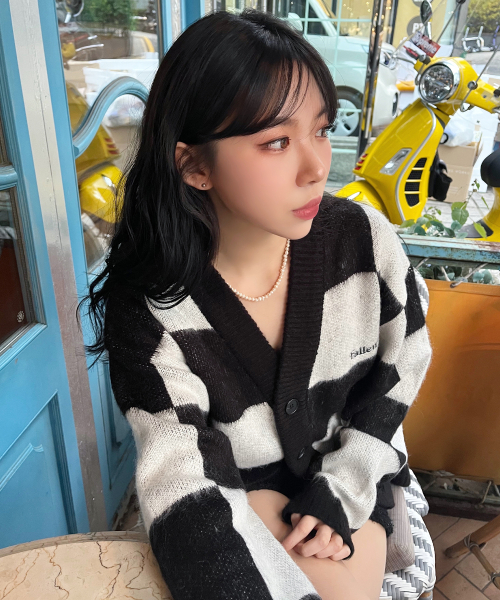 팔렛(fallett) 체커보드 니트 가디건 블랙