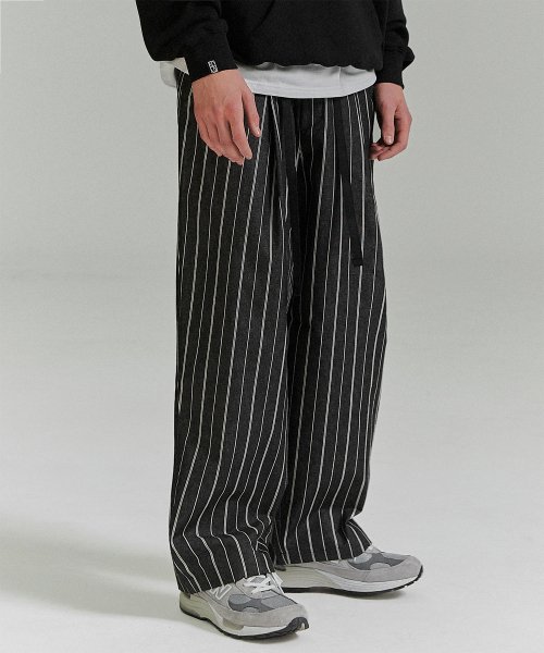 MUSINSA | NOT4NERD One Tuck Balloon Pants - Stripe Black