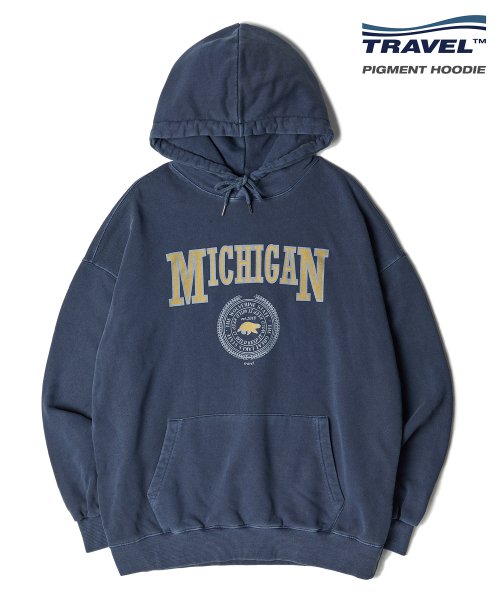 트래블() 미시간 울버린 피그먼트 후드티 다크 블루 상품 이미지