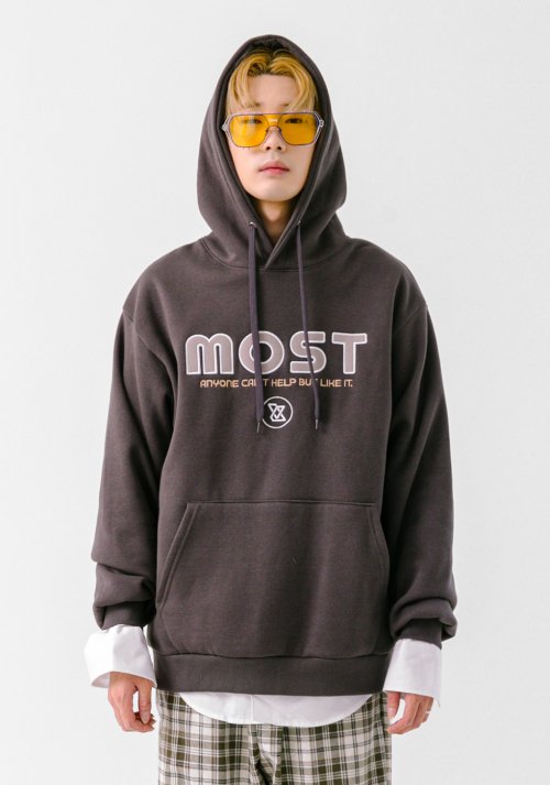 라이크더모스트(LIKE THE MOST) 모스트 펠트 기모 후드티 (차콜) - 28,900 | 무신사 스토어